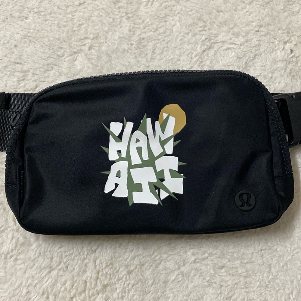 ❤️ Lululemon Black Everywhere Belt Bag Extended Strap Hawaii Exclusive NWT
